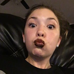 Meet your Posher, Jayde